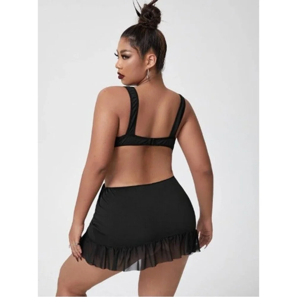 16 Plus (2X) Black Cut-out Contrast Mesh Babydoll